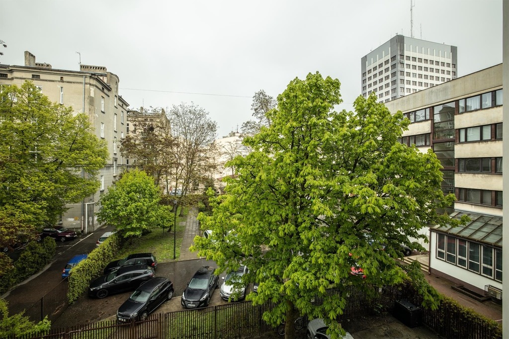 Mieszkanie w centrum, z balkonem na spokój