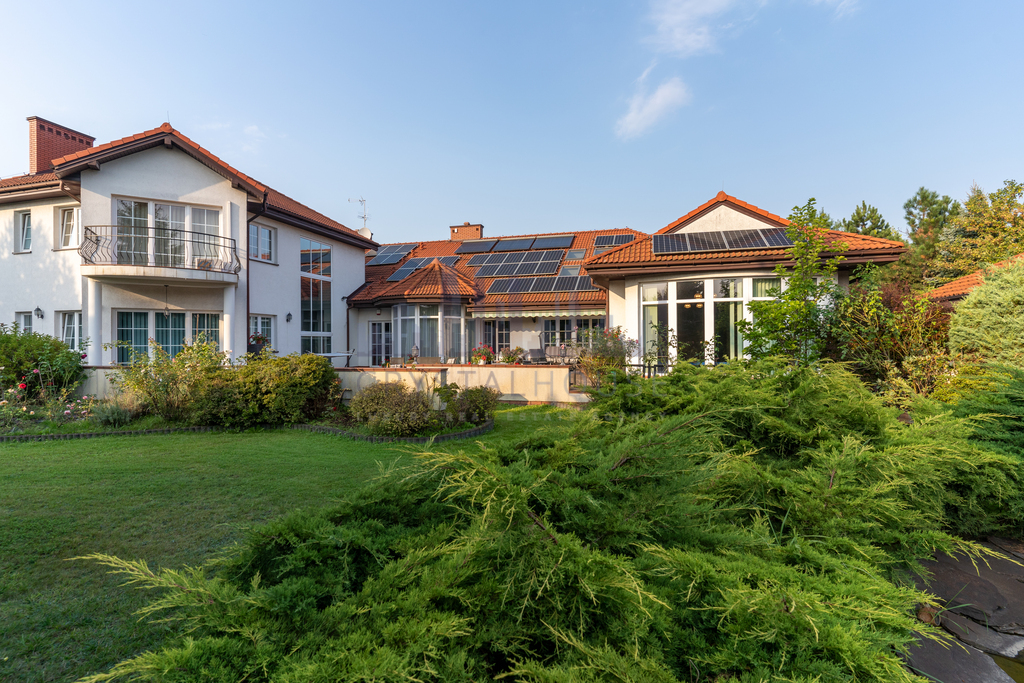 Komfortowy dom z basenem pod Konstancinem