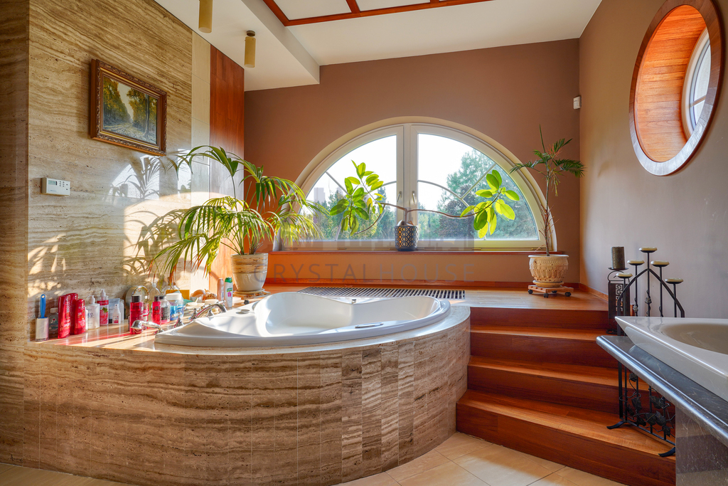 Komfortowy dom z basenem pod Konstancinem