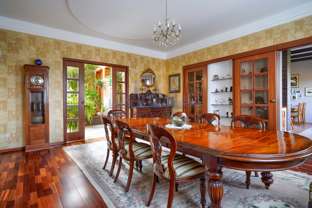 Komfortowy dom z basenem pod Konstancinem