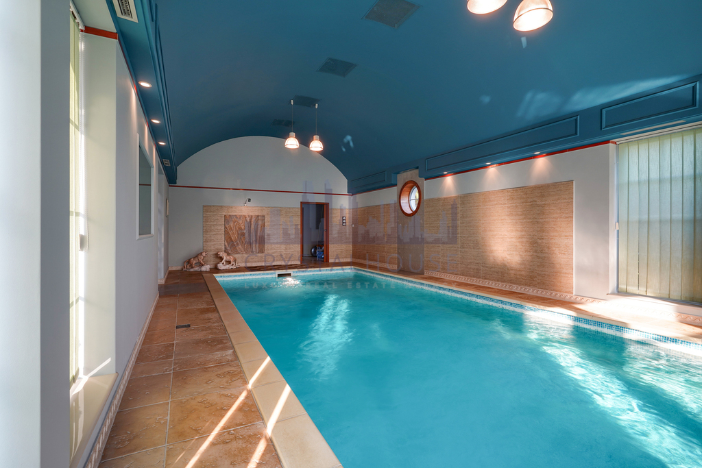 Komfortowy dom z basenem pod Konstancinem