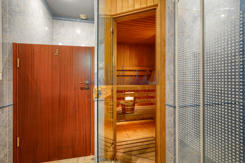 Komfortowy dom z basenem pod Konstancinem