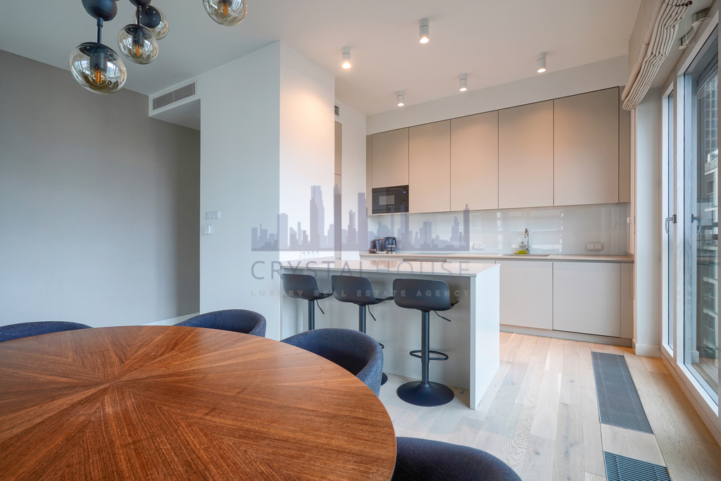 Ekskluzywny Apartament w Mennica Residence