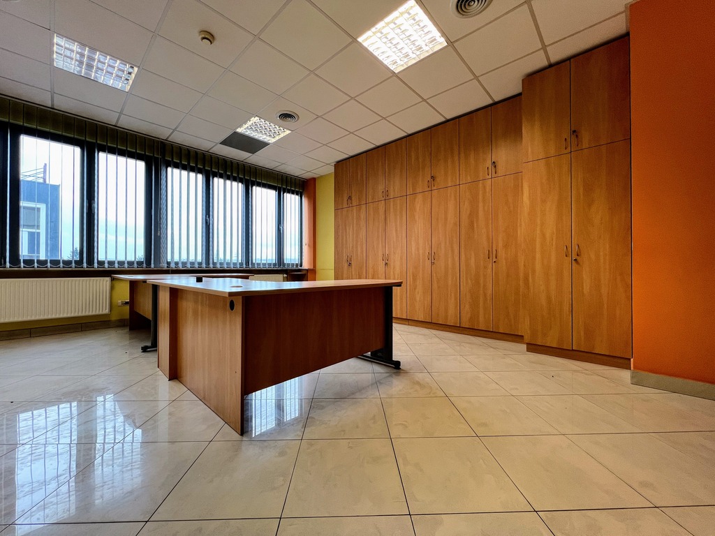 Lokal biurowo-usługowy o pow. 154m2