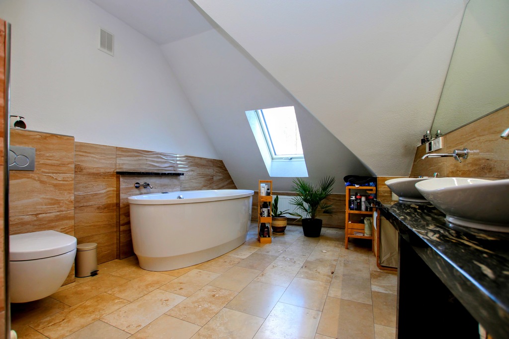 stylowy dom, duża działka, zaciszna okolica