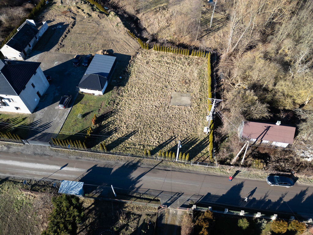 Piękna działka - Świrna pod Ostrowcem 1000m2