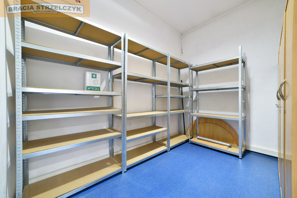 Wyposażony lokal użytkowy, 304 m², Raszyn