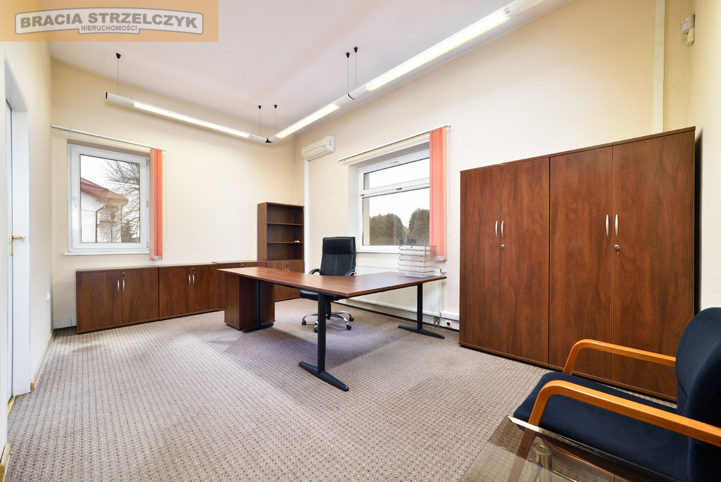 Wyposażony lokal użytkowy, 304 m², Raszyn