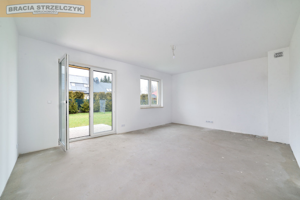 Okazja! Przestronny segment przy stacji SKM!