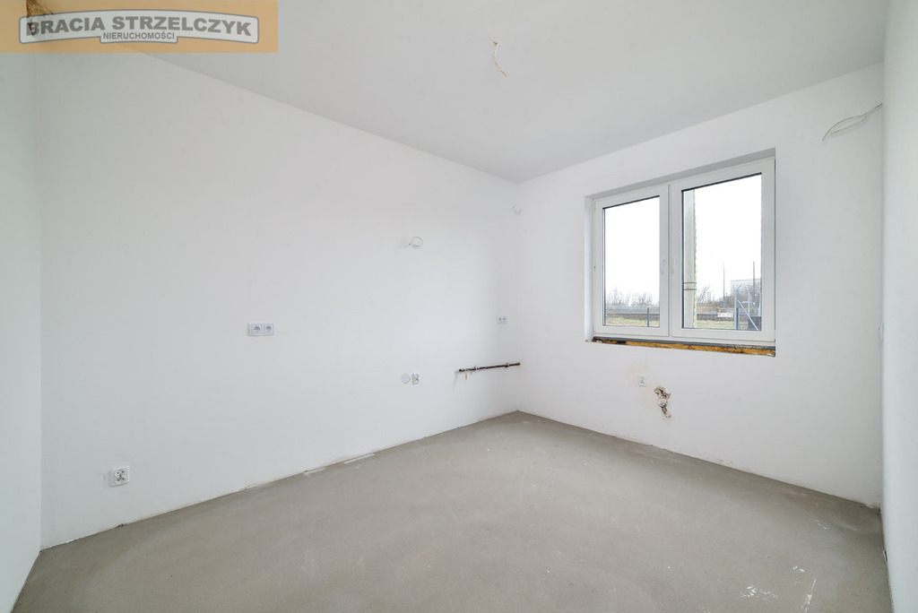 Okazja! Przestronny segment przy stacji SKM!