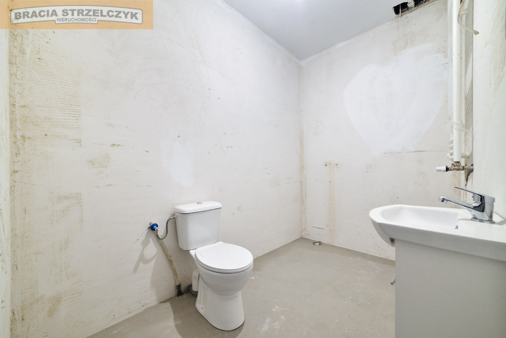 Okazja! Przestronny segment przy stacji SKM!