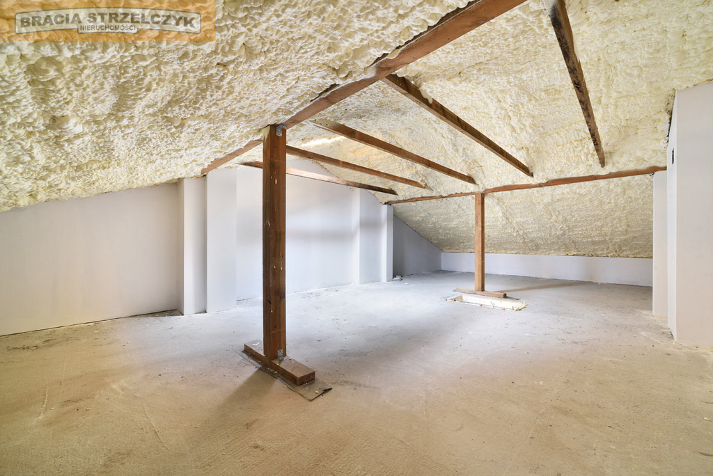 Okazja! Przestronny segment przy stacji SKM!