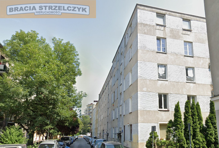 Dwa pokoje, Mokotów Sielce. Kamienica.