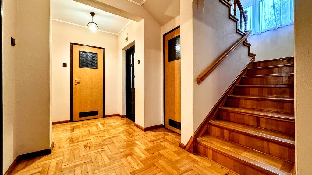 przestronny dom z potencjałem, spokojna okolica