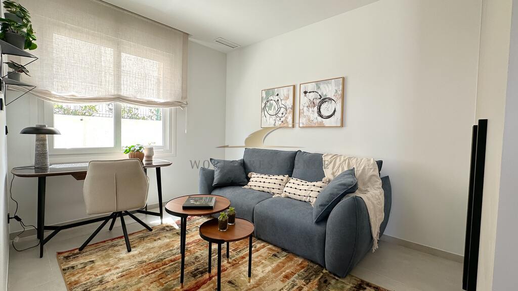 Bliźniak z prywatnym basenem przy polu golfowym