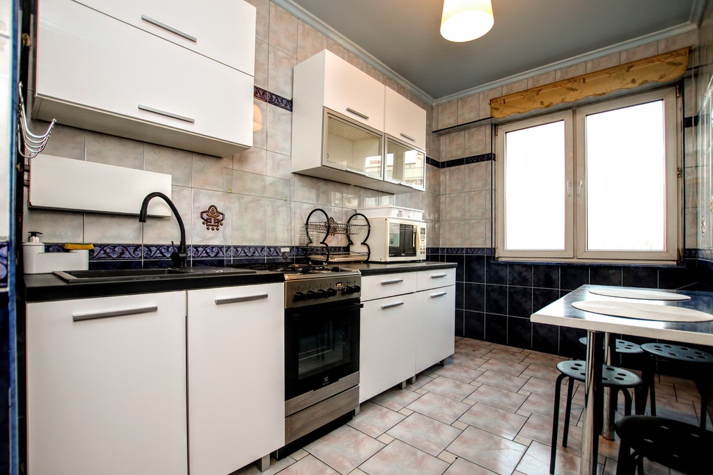 idealne pod wynajem, balkon, piwnica