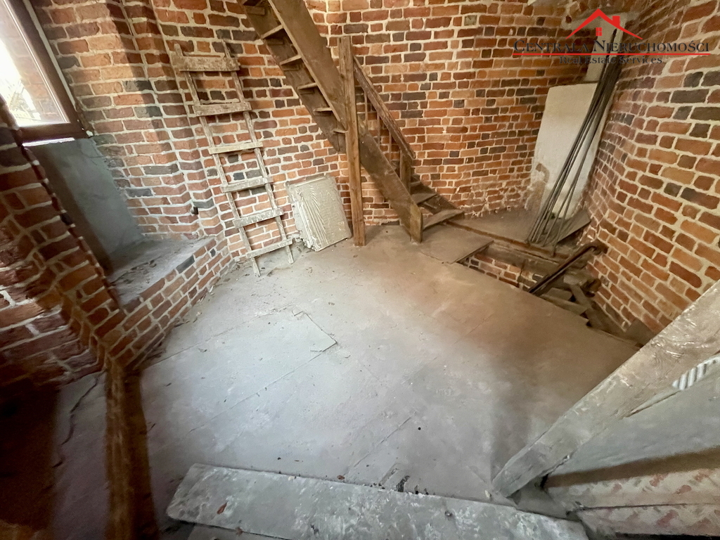 Unikat gotycka baszta "Monstrancja" na sprzedaż