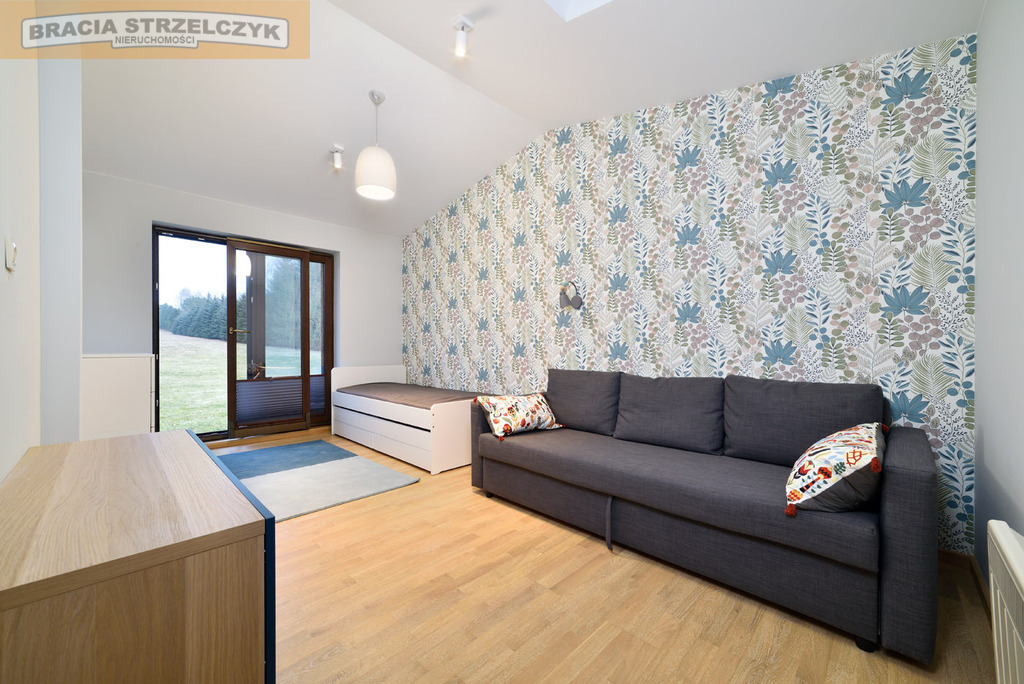 Dom wolnostojący z dużą działką -Jeruzal