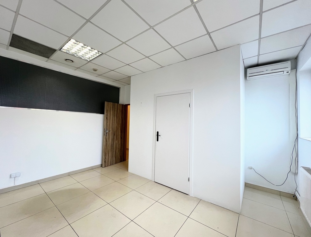 Lokal biurowy w centrum z klimatyzacją