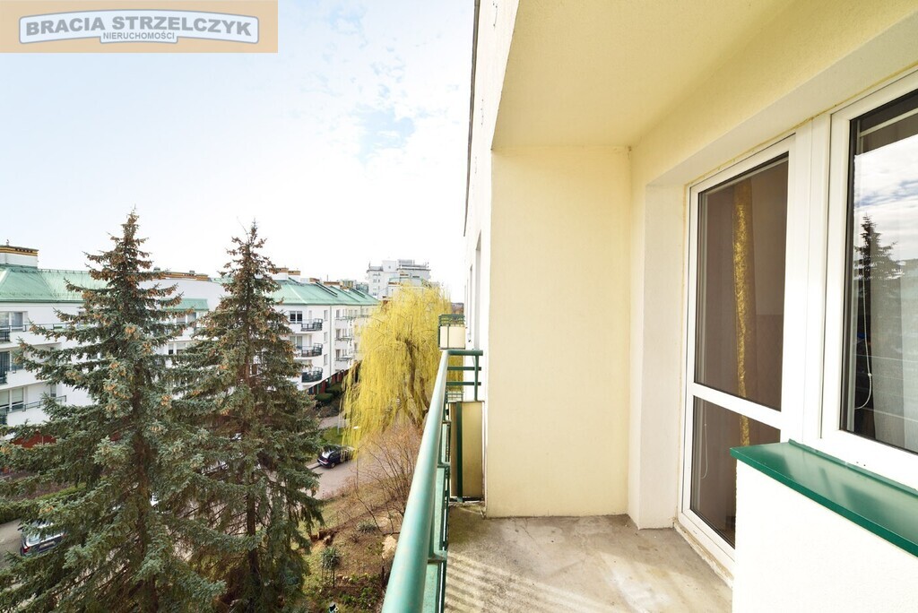 3 pokoje, loggia,  przy Metrze Ursynów