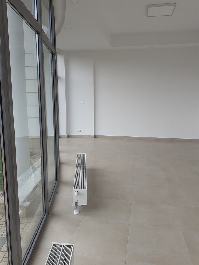 Jasny lokal na parterze Mieszka I