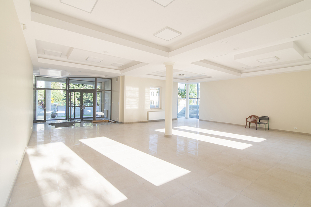 Jasny lokal na parterze Mieszka I