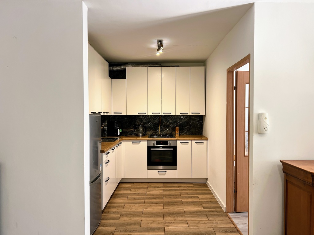 3 pokoje, centrum, niskie pietro, parking