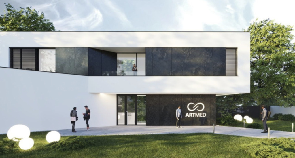 Działka budowlana z owadem naprzeciwko!