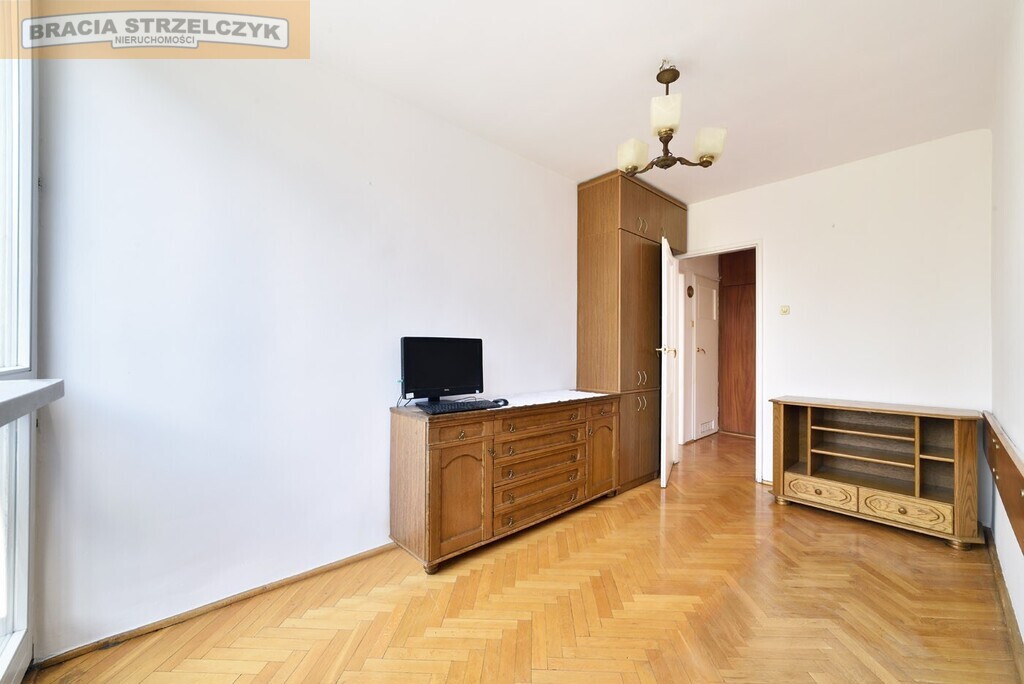 Odnowione, rozkładowe „Za Żelazną Bramą”