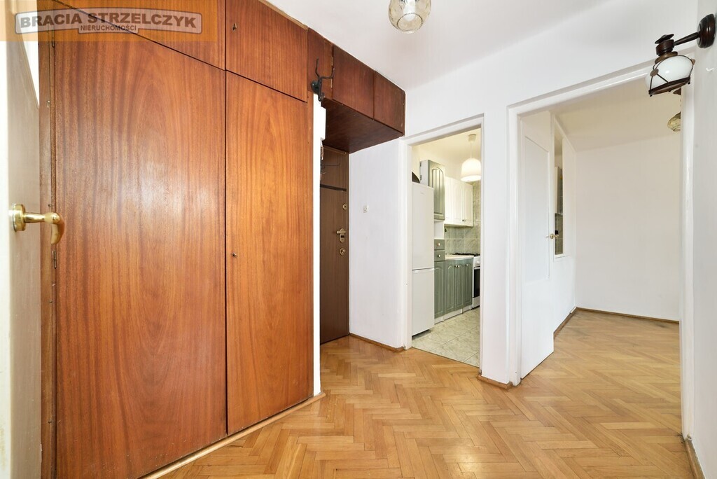 Odnowione, rozkładowe „Za Żelazną Bramą”