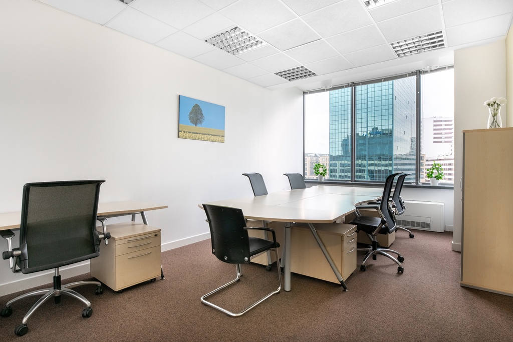 biurową na planie otwartym w Regus North Gate