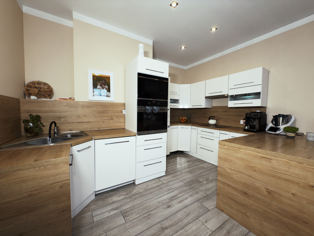 Historia i natura – mieszkania w Lewicach