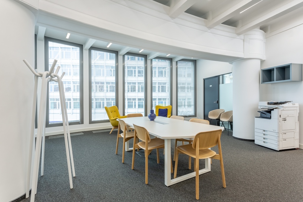 coworkingowej w lokalizacji Regus Okraglak