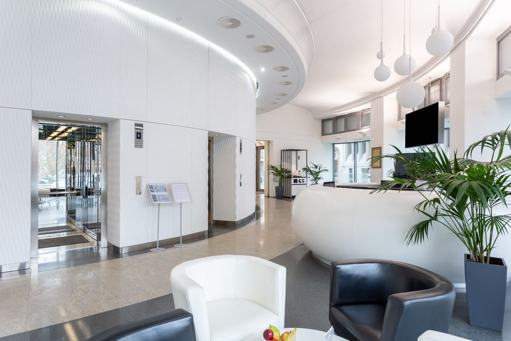 10-15 - osobowa powierzchnia w Regus Okraglak