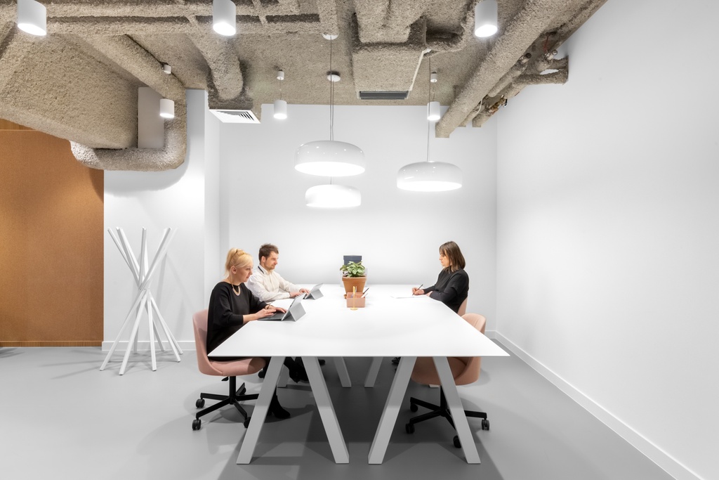 Przestrzeni do pracy Spaces Fabryka Kart