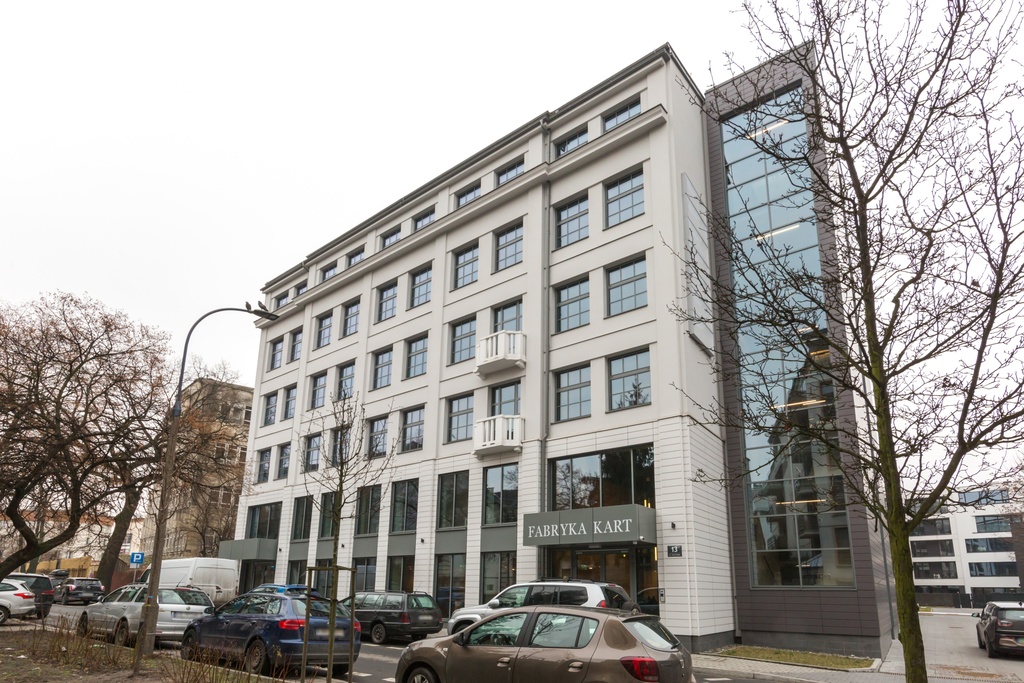 Powierzchni biurowych  zespołów złożonych z pięciu