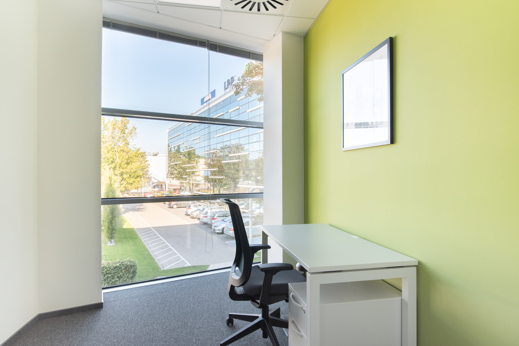 Przestrzeń do pracy dla 3-4 osób w Regus Opera