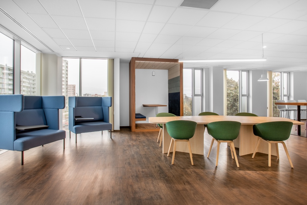 Przestrzeń do pracy dla 3-4 osób w Regus Grojecka