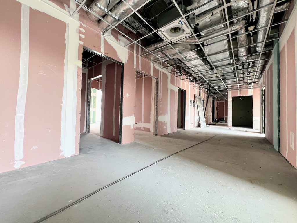 Nowoczesny obiekt komercyjny, do aranżacji