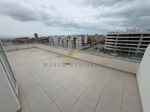 Penthouse z obszernym tarasem Alicante okolice