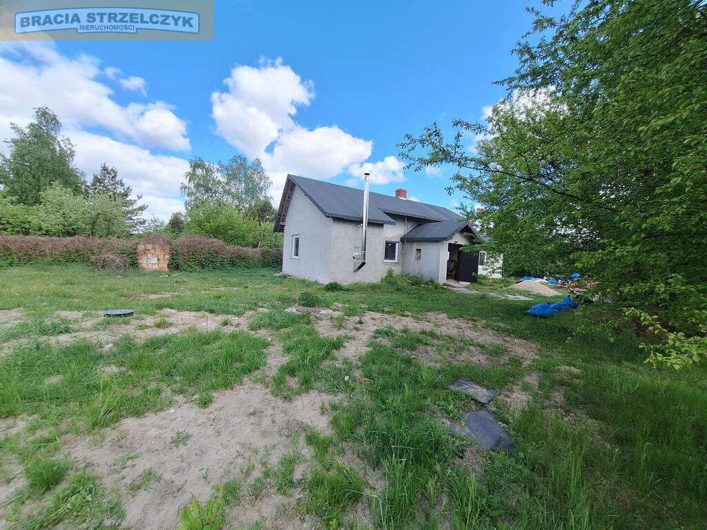 Działka z domem. Karolinów 3 km. od Nowego Miasta.