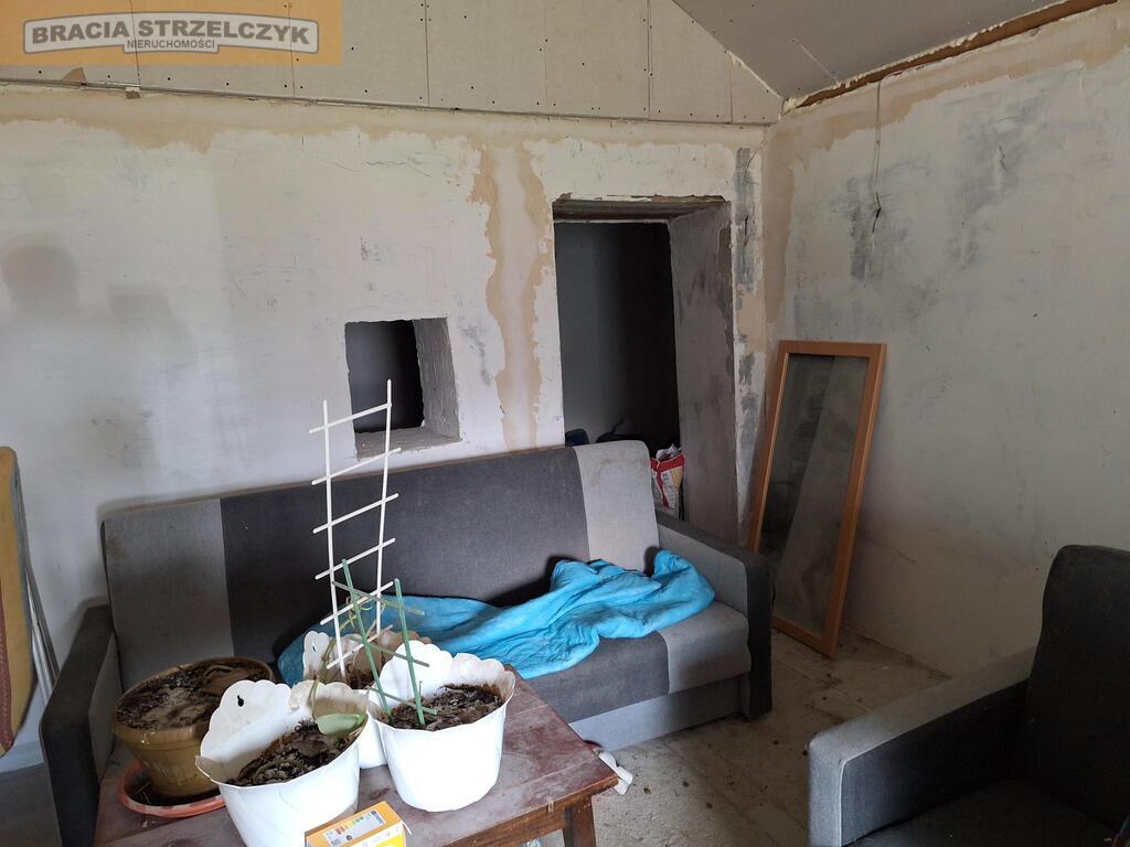 Działka z domem. Karolinów 3 km. od Nowego Miasta.