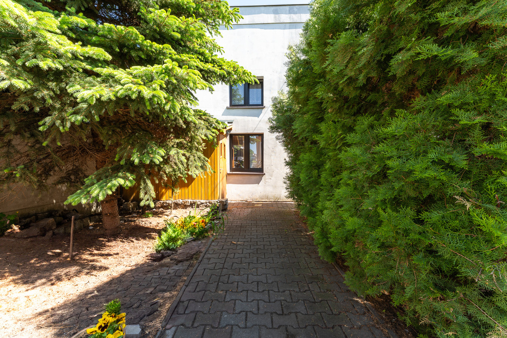 Dwa domy na jednej działce - wiele możliwości!