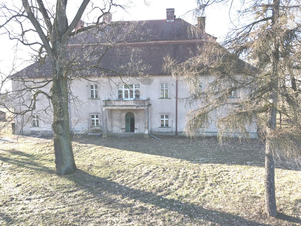 Na Sprzedaż Barokowy Dwór Biskupice, Opolskie.