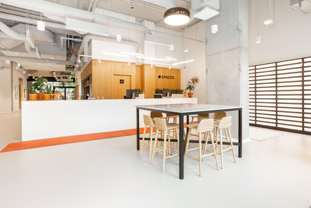 Postaw na biuro wirtualne Spaces Koneser Building