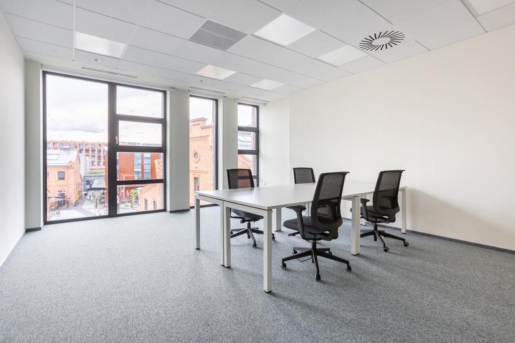 Postaw na biuro wirtualne Spaces Koneser Building