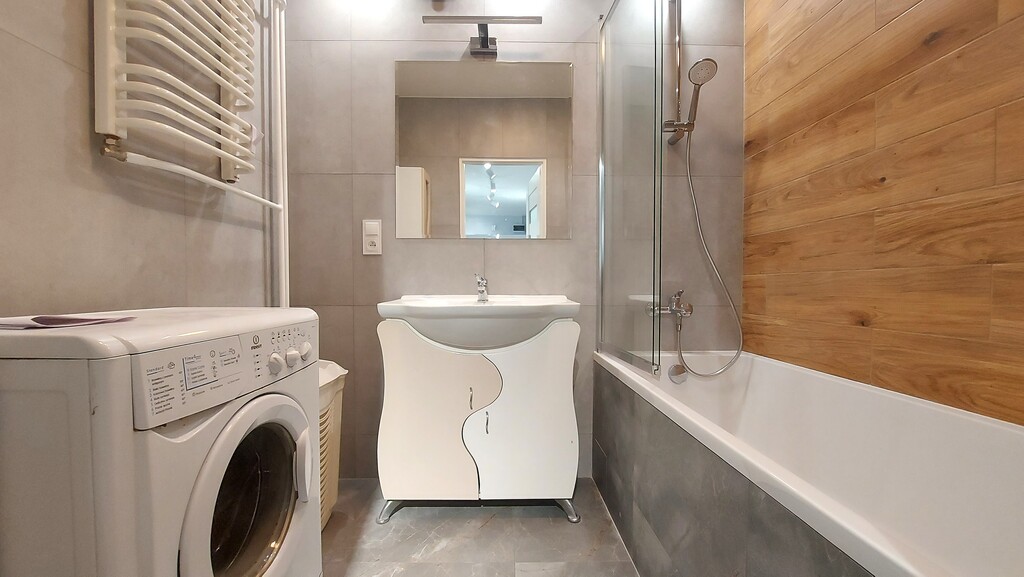 Duże mieszkanie z trzema osobnymi sypialniami