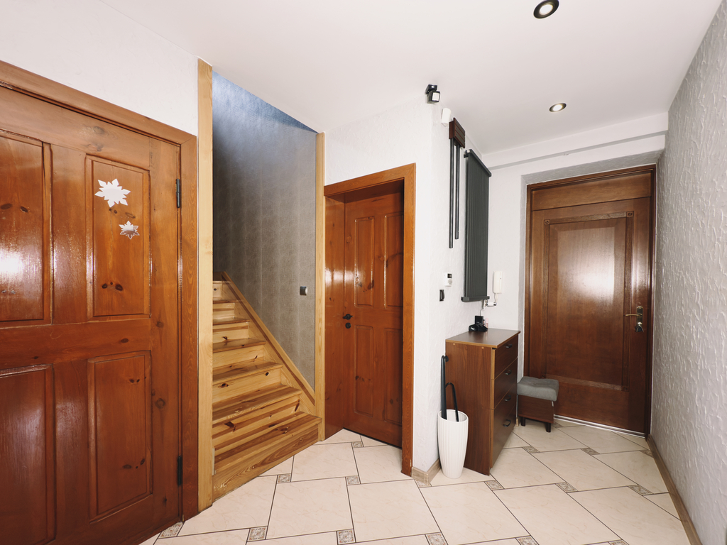 Przestronny dom z garażem i ogrodem - Międzychód