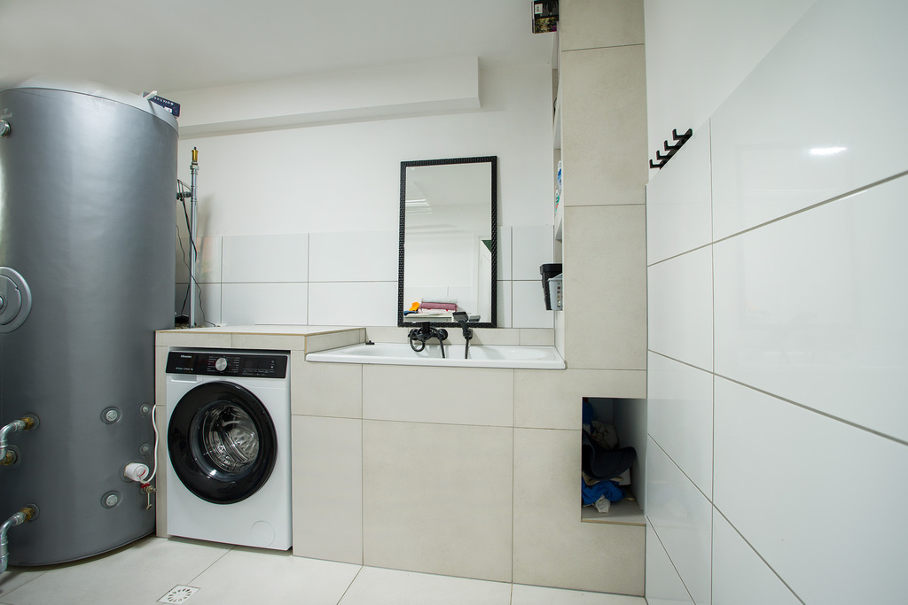 Skiby pod Chęcinami: 220m² z widokiem na Zamek