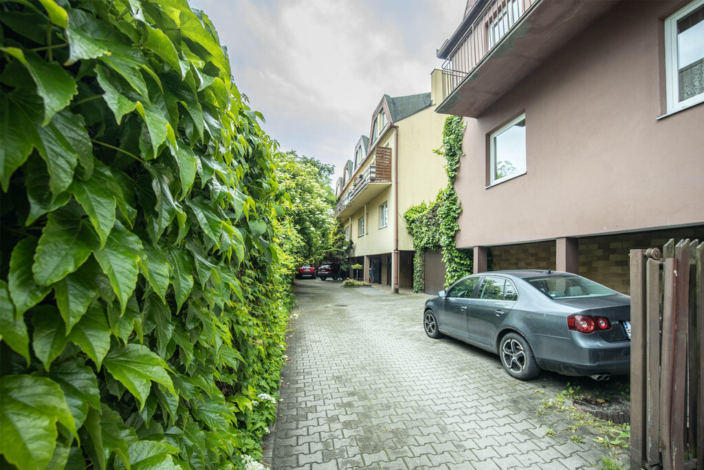 REZERWACJA Dom szeregowy z garażem i tarasem Górna